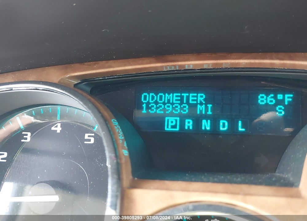 2011 BUICK ENCLAVE 2XL VIN: 5GAKRCED9BJ352973