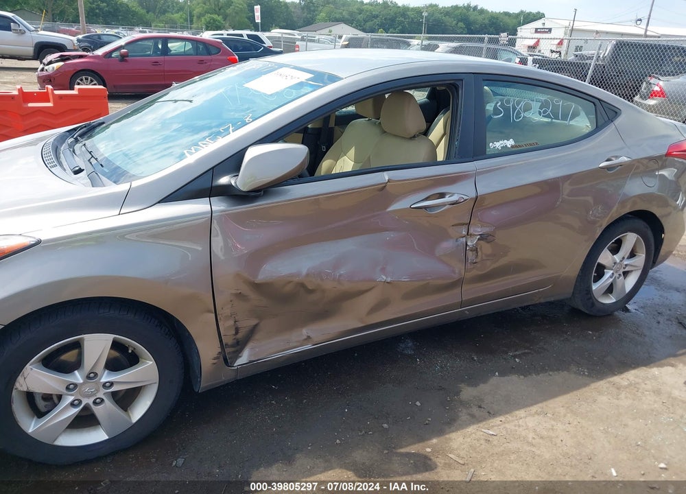 2013 HYUNDAI ELANTRA GLS VIN: 5NPDH4AE7DH349287