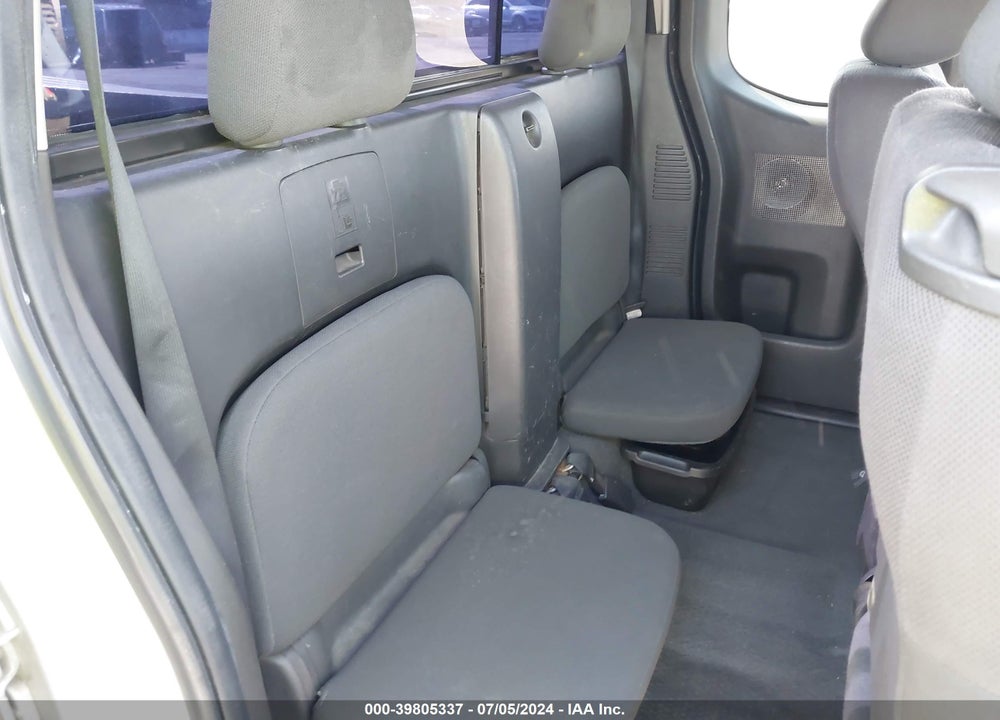 2005 NISSAN FRONTIER XE VIN: 1N6BD06T45C457508