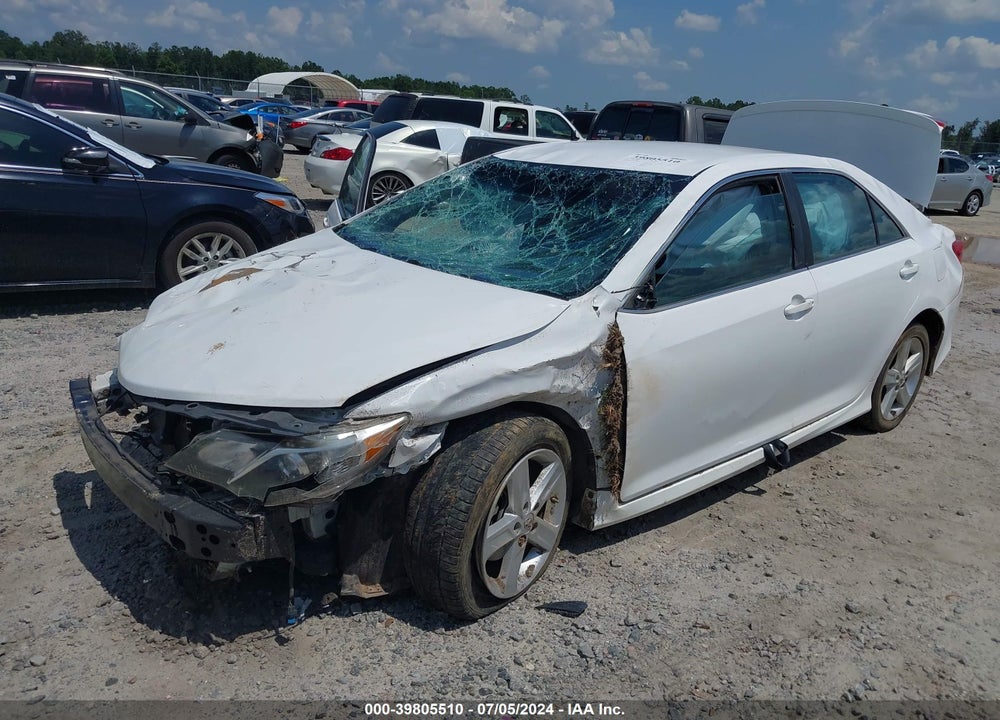 2014 TOYOTA CAMRY SE VIN: 4T1BF1FK4EU435086