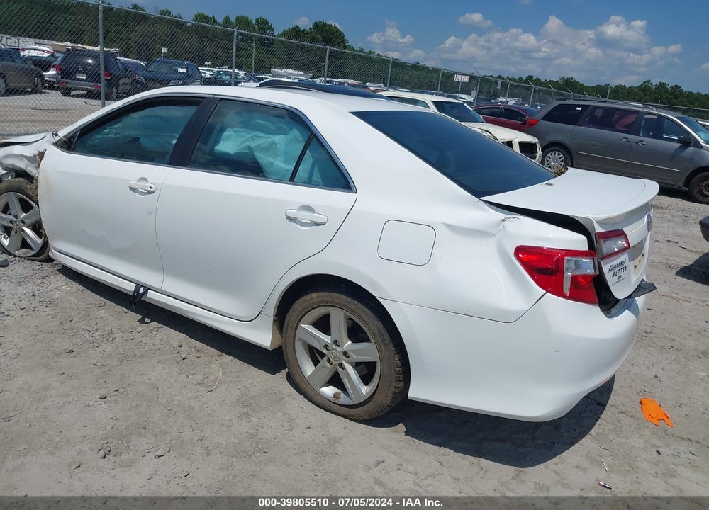 2014 TOYOTA CAMRY SE VIN: 4T1BF1FK4EU435086