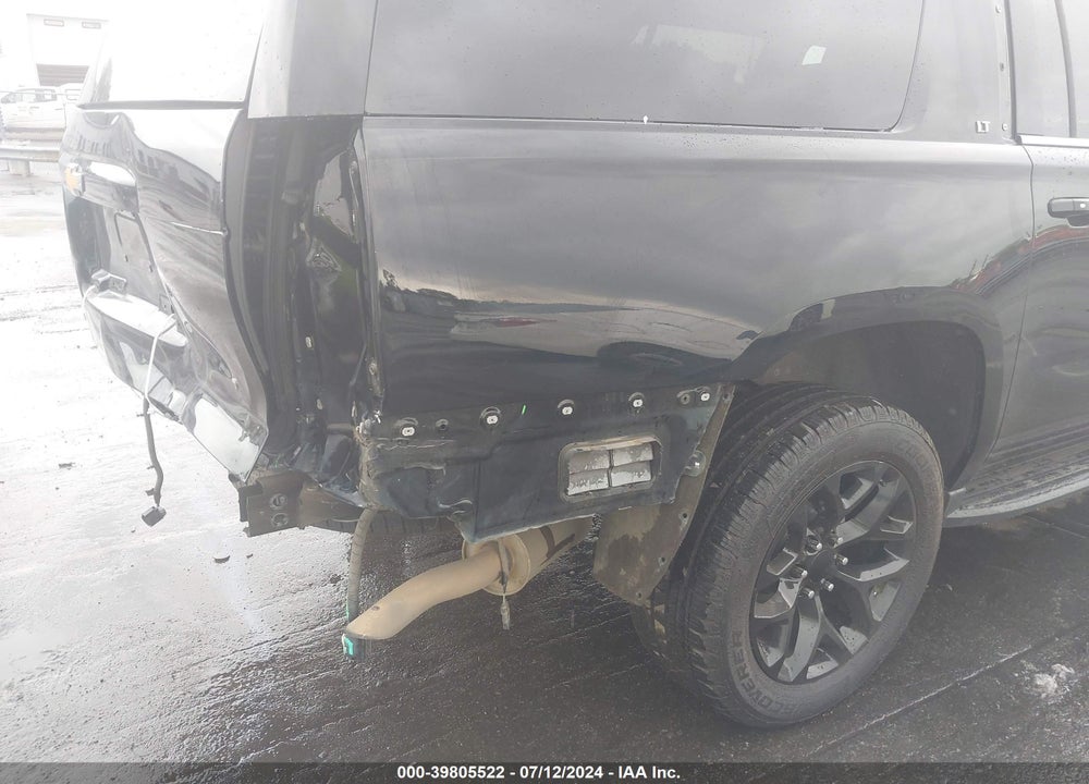 2018 CHEVROLET SUBURBAN LT VIN: 1GNSKHKC3JR333046