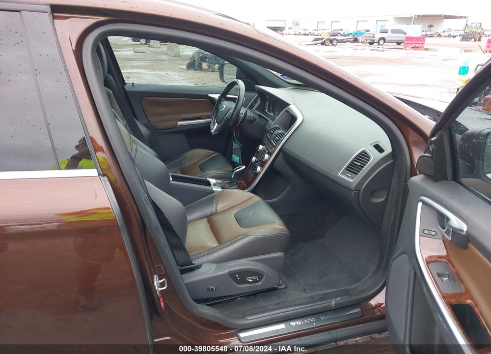 2015 VOLVO XC60 T6 VIN: YV4902RK7F2756572
