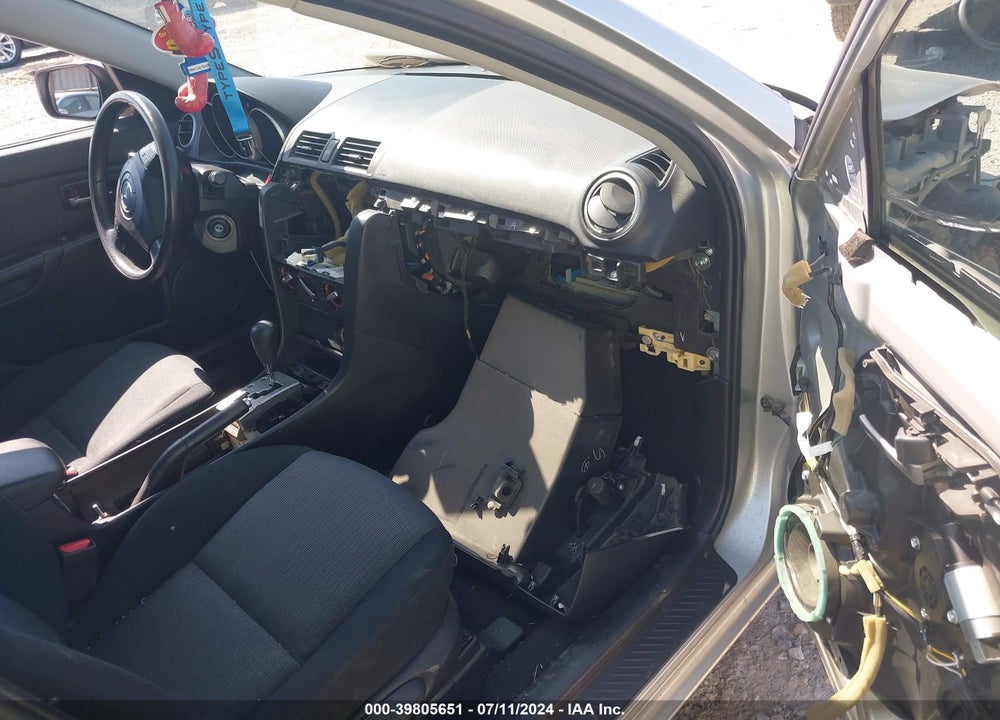 2008 MAZDA 3 I VIN: JM1BK32F781825853