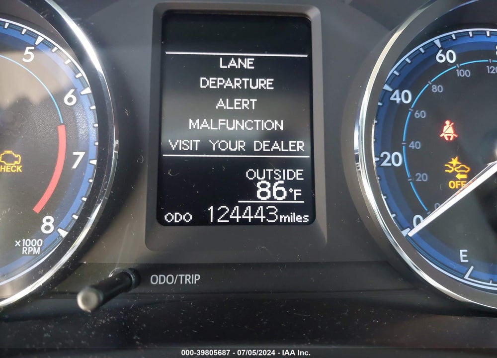 2017 TOYOTA COROLLA LE VIN: 5YFBURHEXHP693355