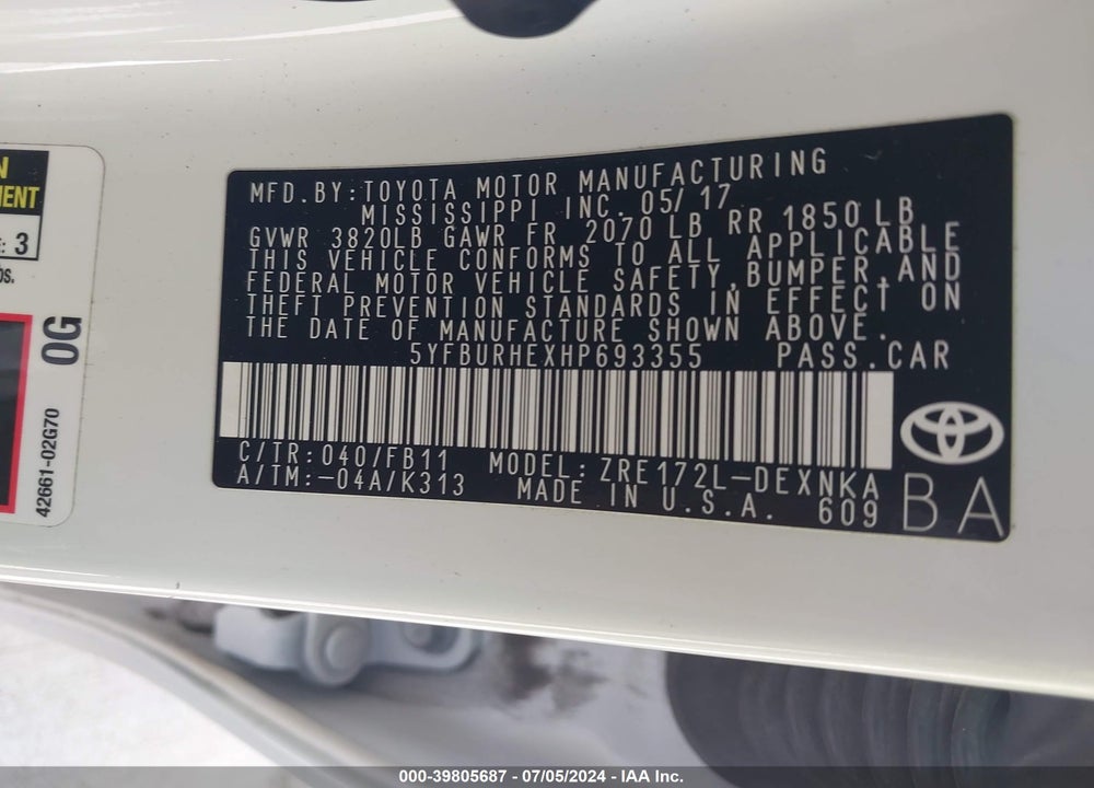 2017 TOYOTA COROLLA LE VIN: 5YFBURHEXHP693355