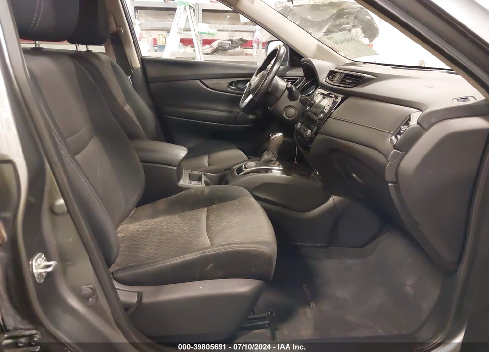 2017 NISSAN ROGUE SV VIN: JN8AT2MV5HW282226