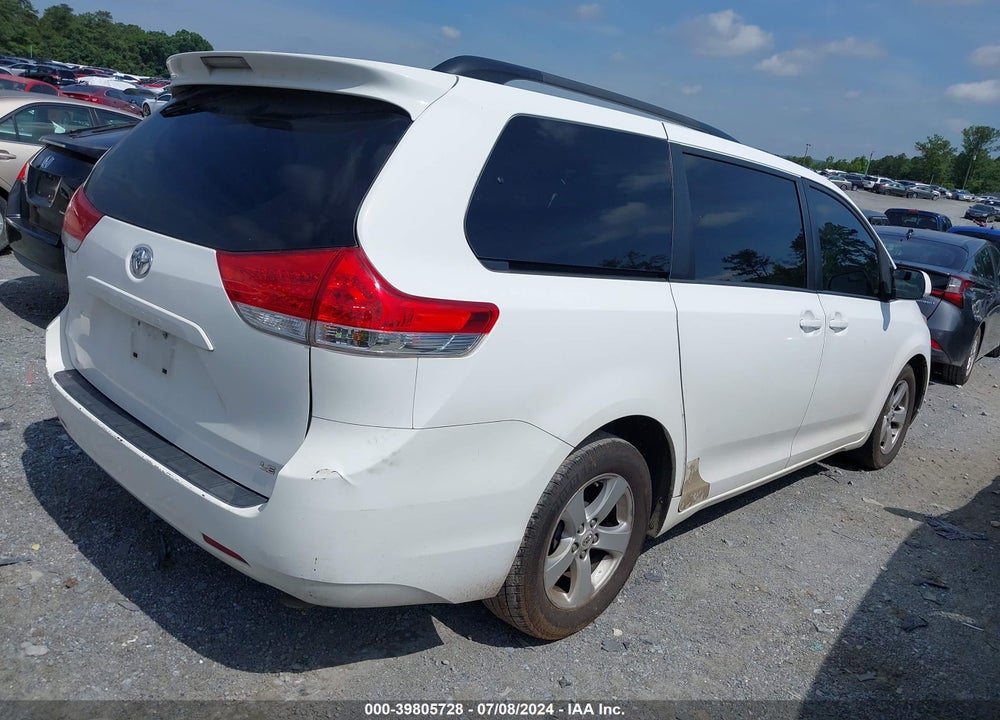 2011 TOYOTA SIENNA LE V6 VIN: 5TDKK3DC5BS090271