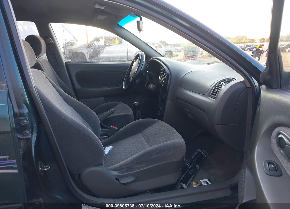 2004 KIA SPECTRA VIN: KNAFB161045137438