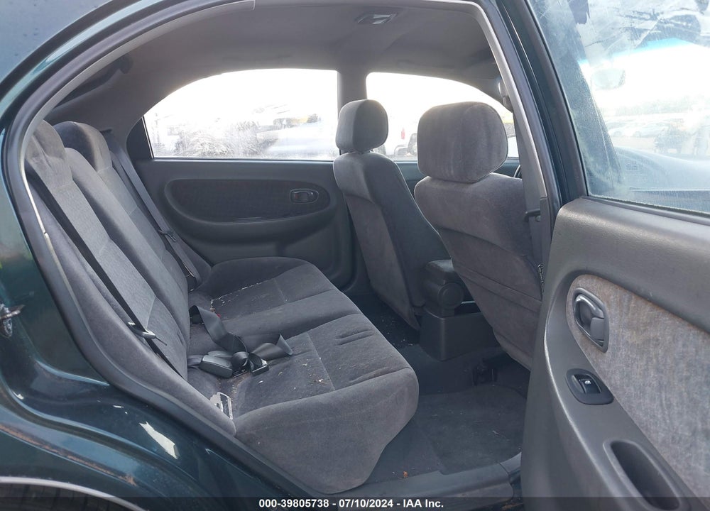 2004 KIA SPECTRA VIN: KNAFB161045137438