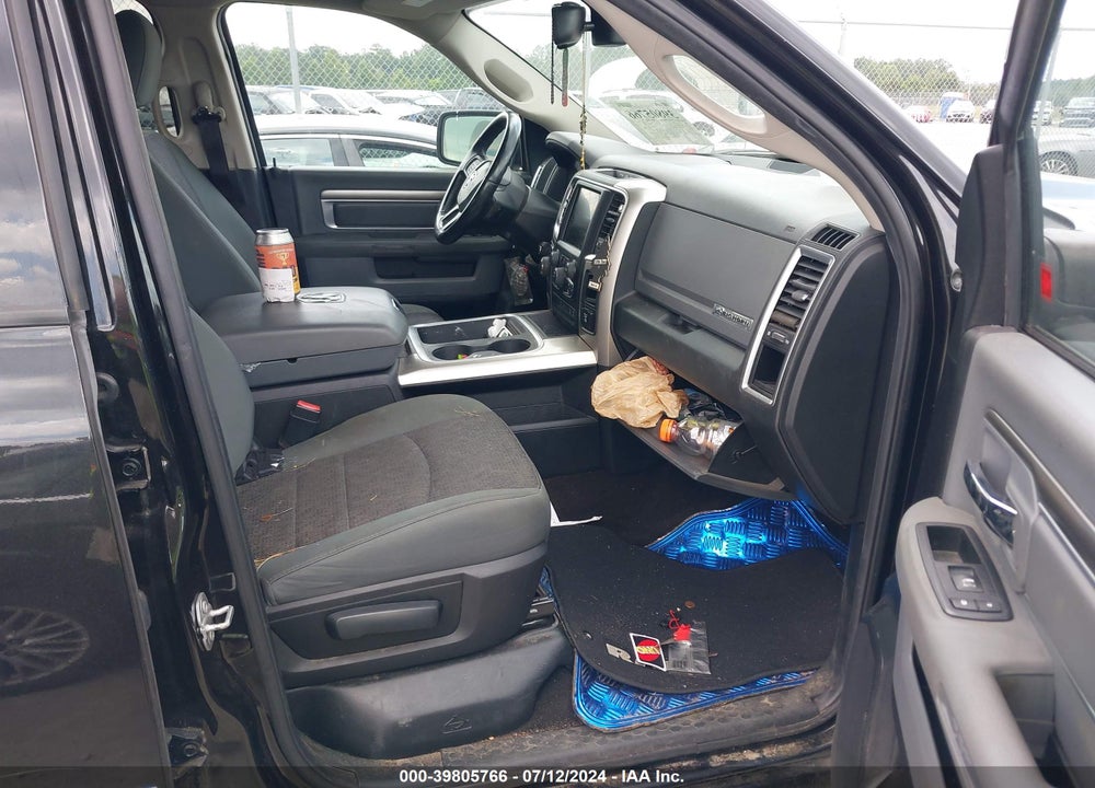 2016 RAM 1500 BIG HORN VIN: 3C6RR6LT3GG300800