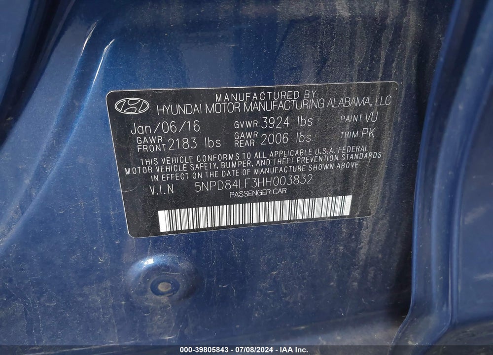 2017 HYUNDAI ELANTRA VIN: 5NPD84LF3HH003832