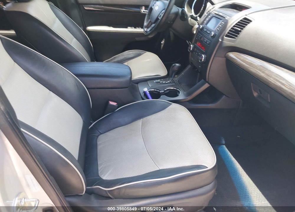 2013 KIA SORENTO SX VIN: 5XYKW4A21DG311970