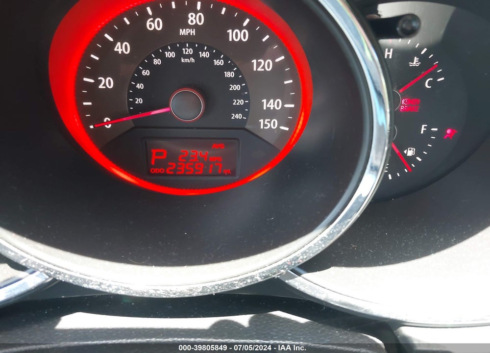 2013 KIA SORENTO SX VIN: 5XYKW4A21DG311970