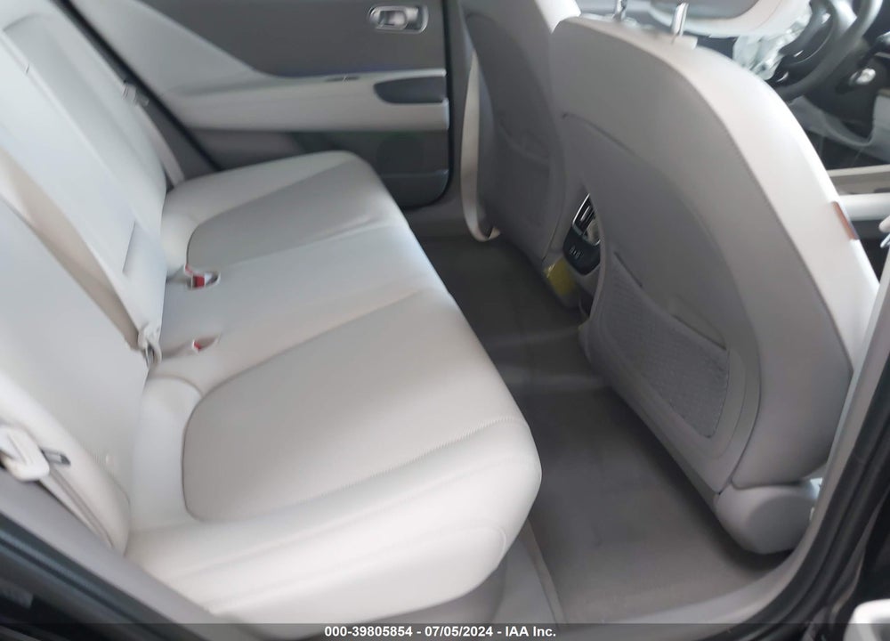 2024 HYUNDAI IONIQ 6 SEL VIN: KMHM34AA0RA075484