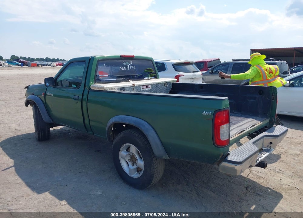 1998 NISSAN FRONTIER XE VIN: 1N6DD21Y3WC322903