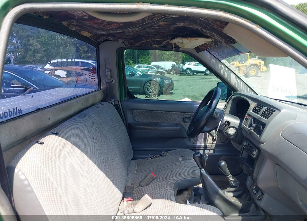 1998 NISSAN FRONTIER XE VIN: 1N6DD21Y3WC322903