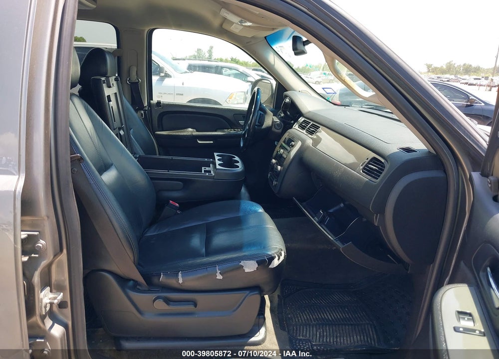 2008 CHEVROLET TAHOE LS VIN: 1GNFC13098J210547