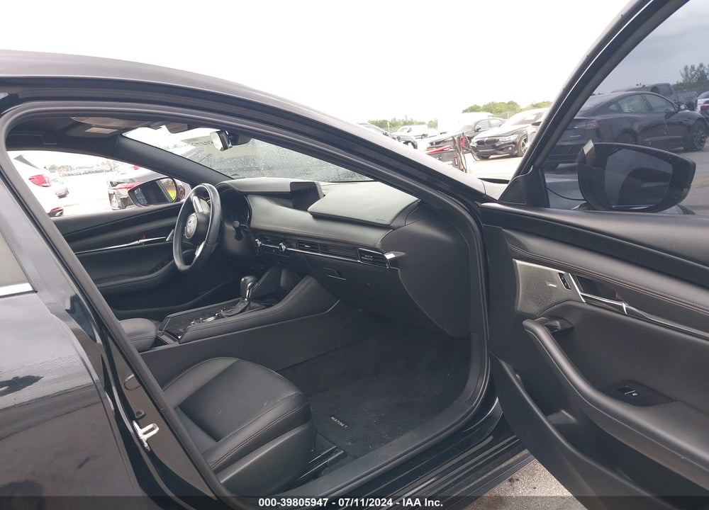 2019 MAZDA 3 PREFERRED PACKAGE VIN: JM1BPAMM1K1137288