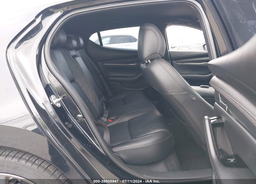 2019 MAZDA 3 PREFERRED PACKAGE VIN: JM1BPAMM1K1137288