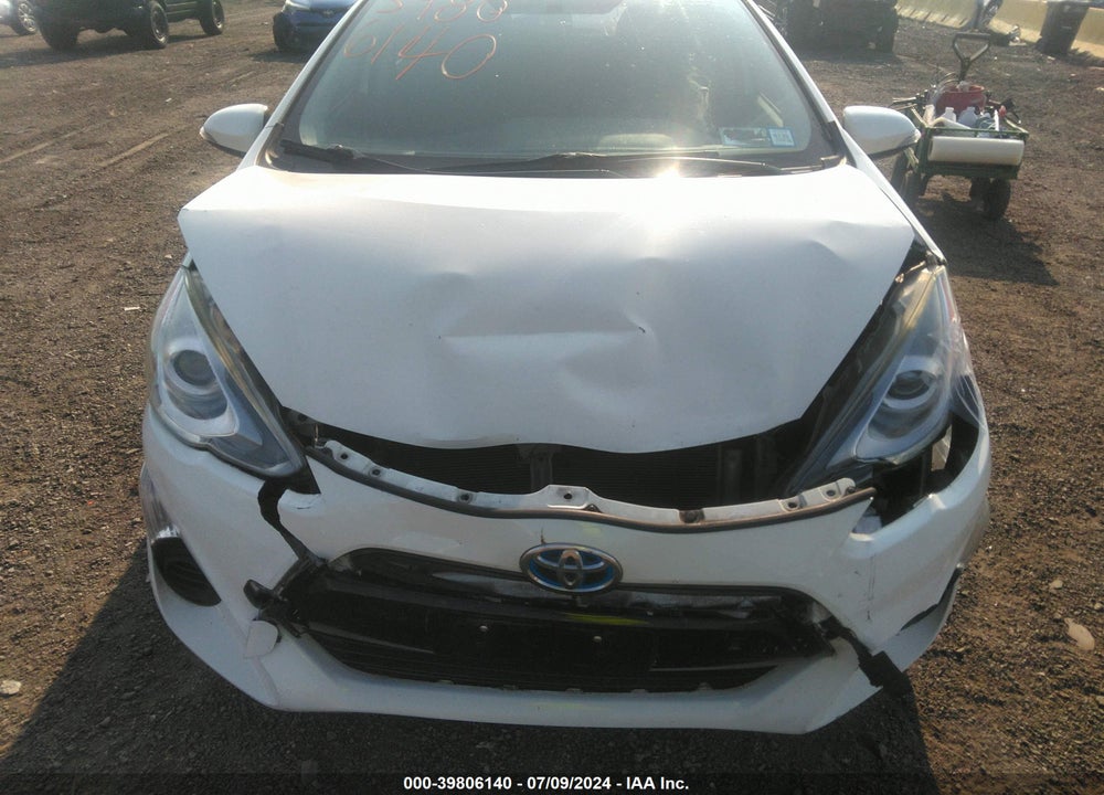 2015 TOYOTA PRIUS C THREE VIN: JTDKDTB3XF1585288