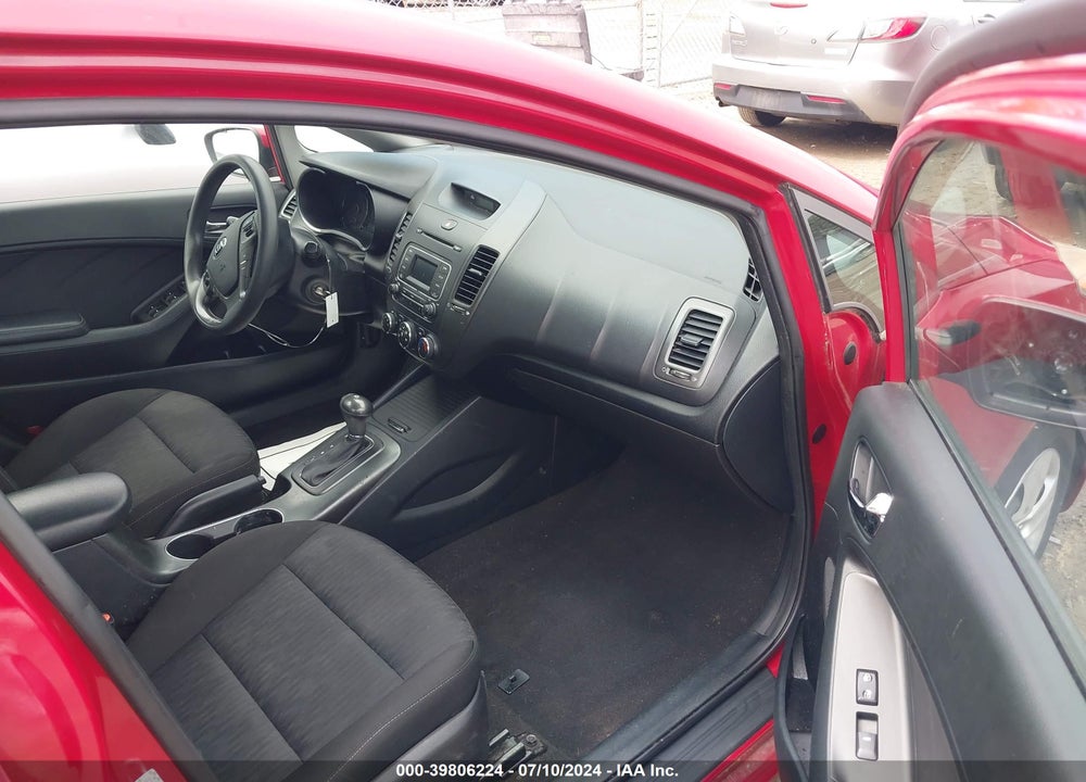 2016 KIA FORTE LX VIN: KNAFK4A62G5573555