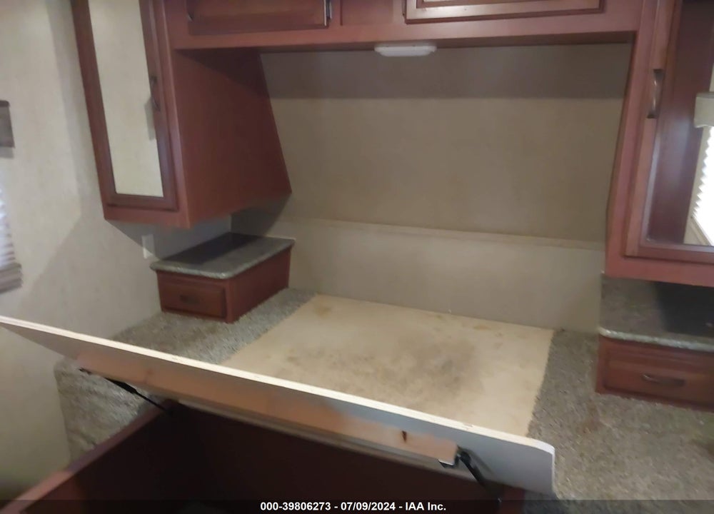 2016 FOREST RIVER RV VIN: 4X4TPUF27GP057400
