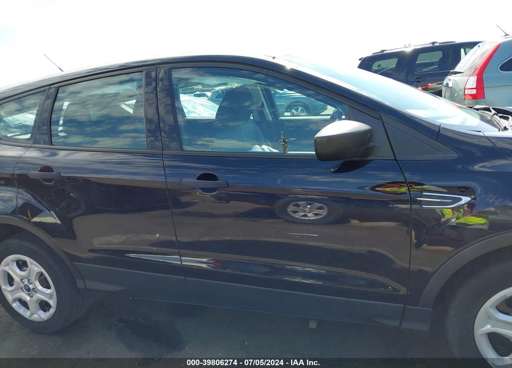 2017 FORD ESCAPE S VIN: 1FMCU0F7XHUD84987