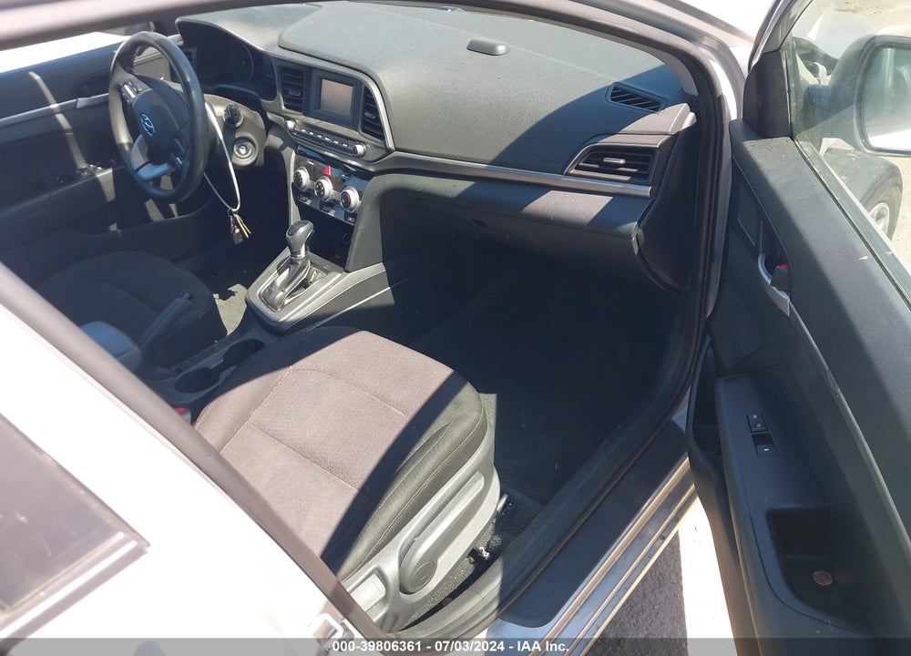 2019 HYUNDAI ELANTRA SE VIN: 5NPD74LF3KH405862