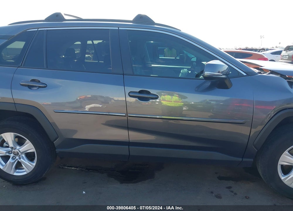 2021 TOYOTA RAV4 XLE VIN: 2T3P1RFV9MC202454
