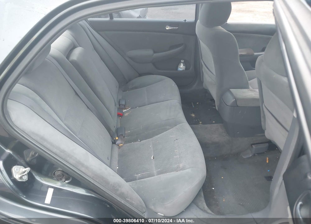 2005 HONDA ACCORD 2.4 LX VIN: 1HGCM564X5A005024