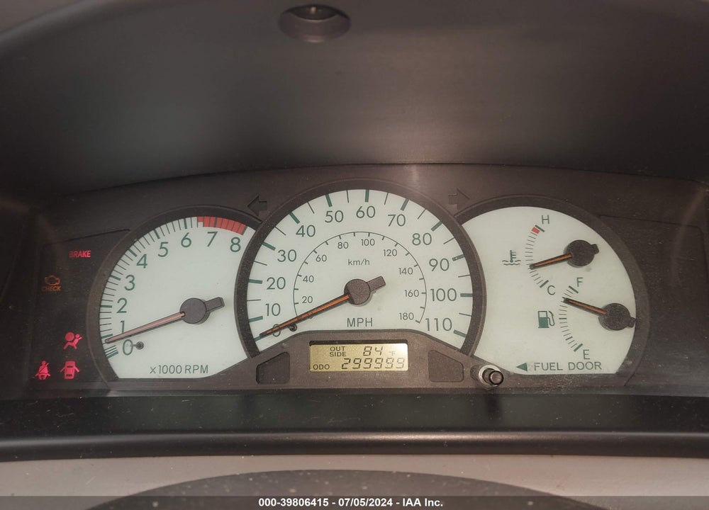 2004 TOYOTA COROLLA LE VIN: 2T1BR32E24C289399
