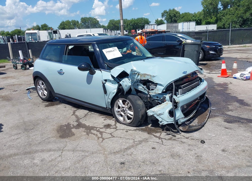 2013 MINI HARDTOP COOPER VIN: WMWSU3C52DT547620