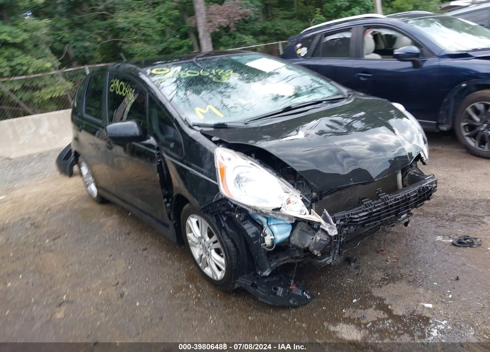 2011 HONDA FIT SPORT VIN: JHMGE8H66BC016338