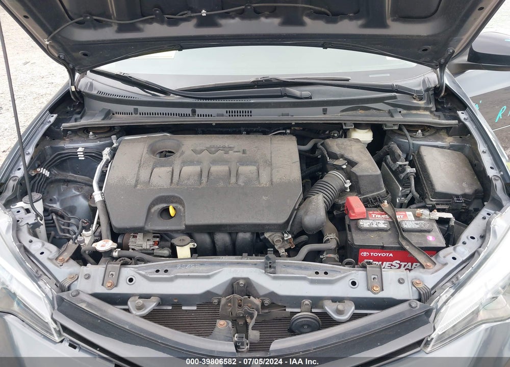 2018 TOYOTA COROLLA LE VIN: 2T1BURHE4JC012242