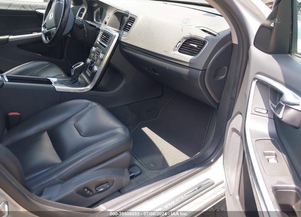 2015 VOLVO V60 T5 PREMIER VIN: YV140MEK2F1221776