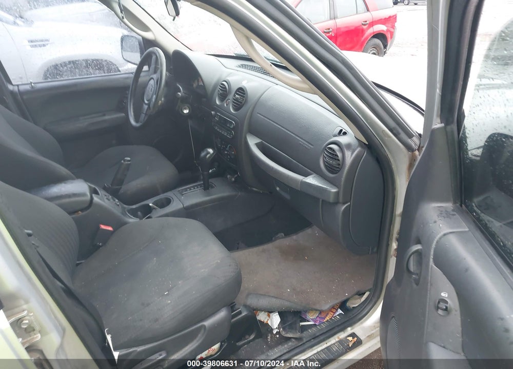 2004 JEEP LIBERTY SPORT VIN: 1J4GL48K24W184003