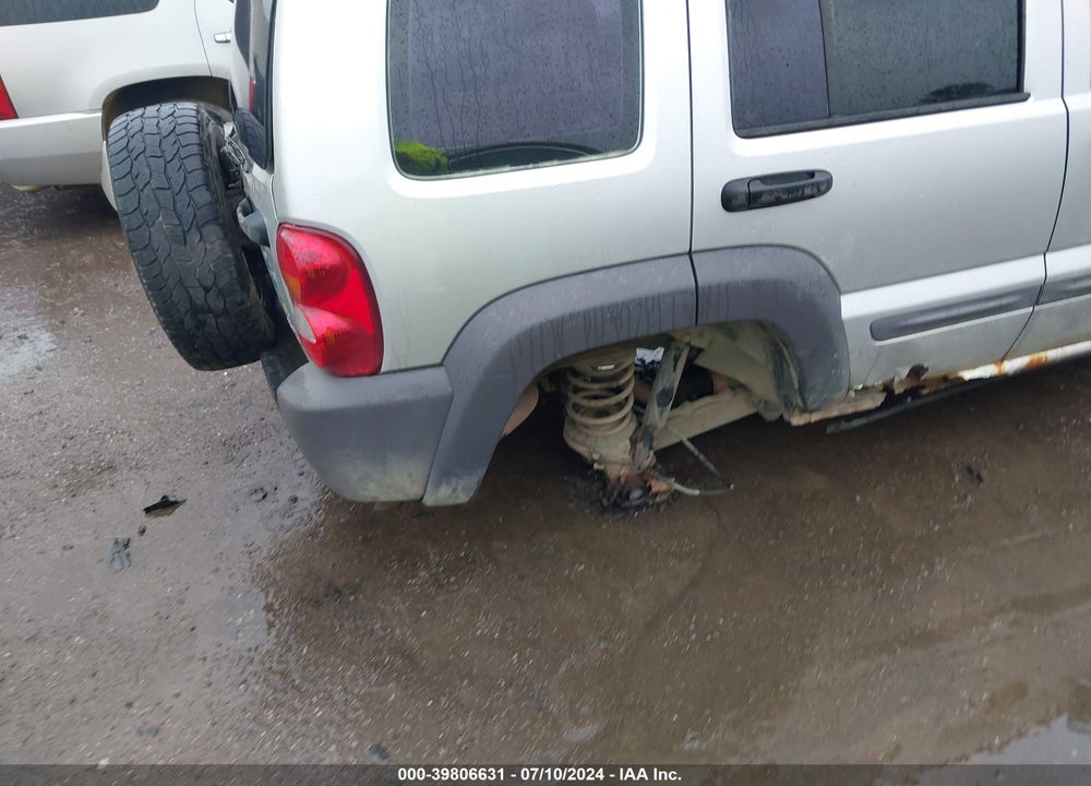 2004 JEEP LIBERTY SPORT VIN: 1J4GL48K24W184003
