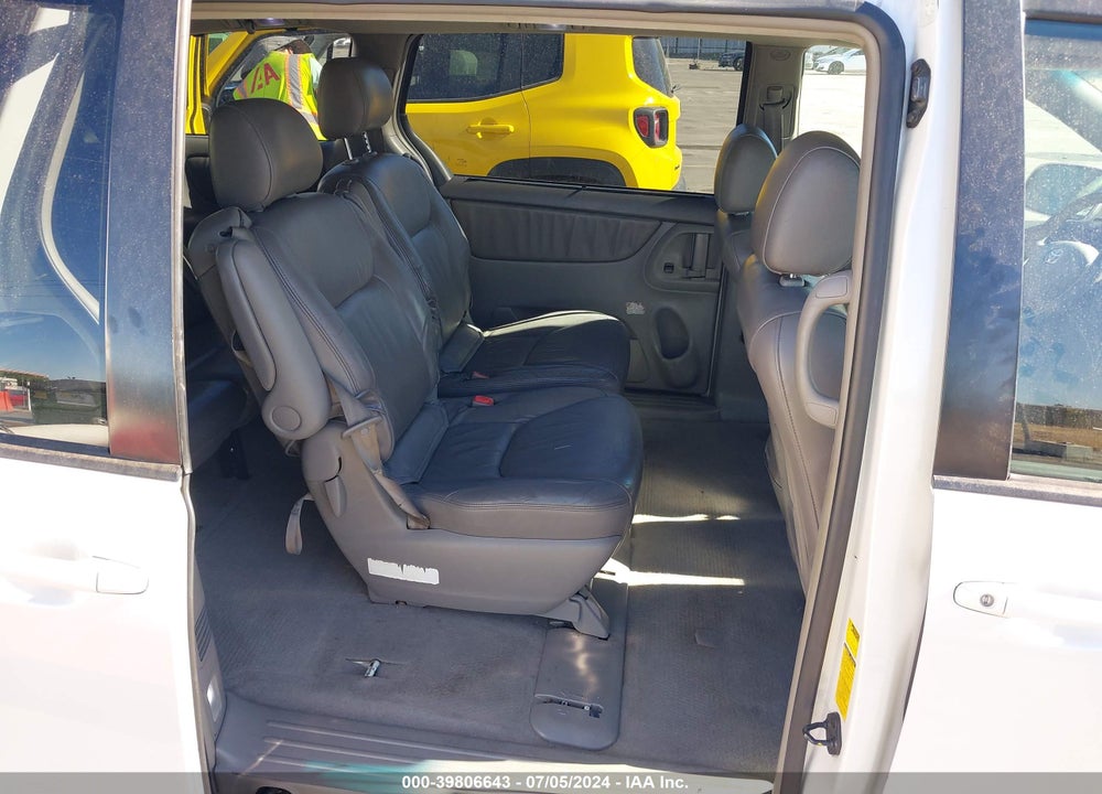 2004 TOYOTA SIENNA XLE VIN: 5TDZA22C34S181749