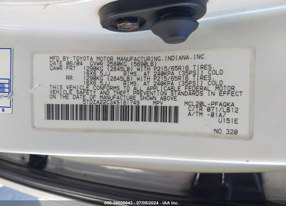 2004 TOYOTA SIENNA XLE VIN: 5TDZA22C34S181749