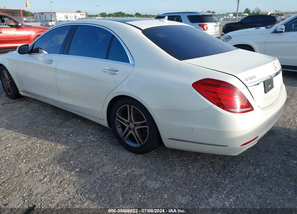 2016 MERCEDES-BENZ S 550 4MATIC VIN: WDDUG8FB9GA256507