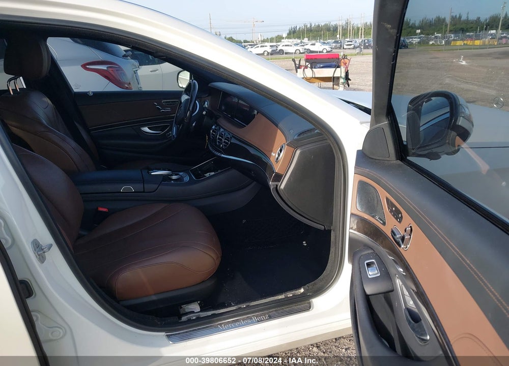2016 MERCEDES-BENZ S 550 4MATIC VIN: WDDUG8FB9GA256507