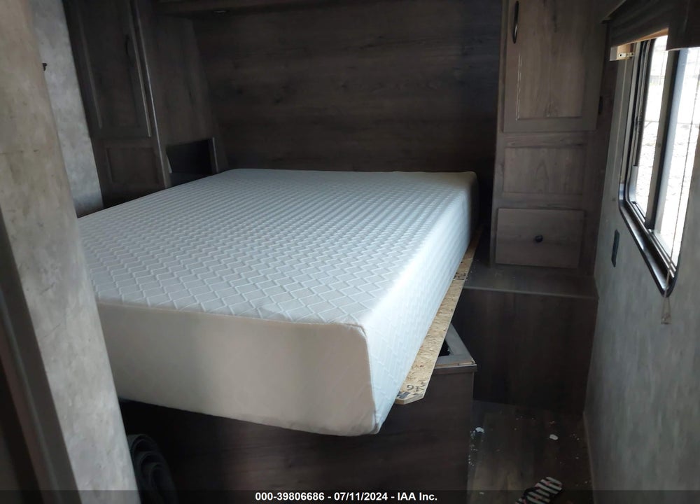2018 ECLIPSE TRAILER VIN: 5LZBE2723JR014911