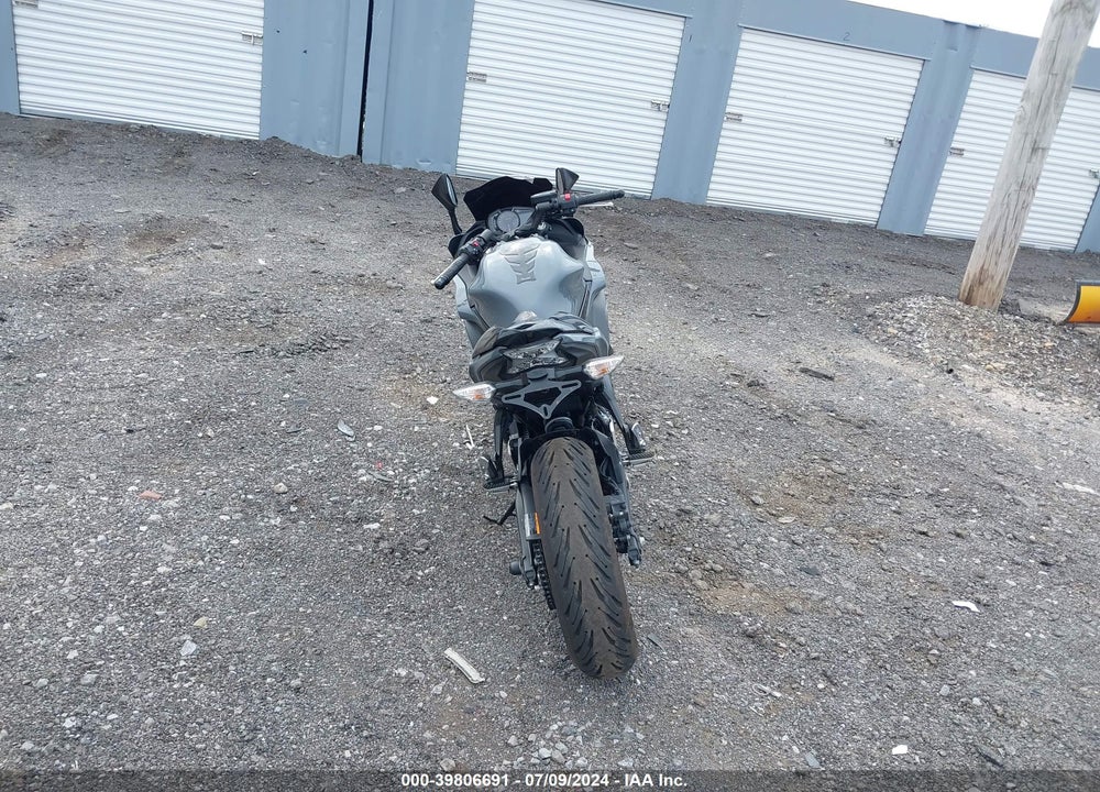2018 KAWASAKI EX650 F VIN: JKAEXEK19JDA26186