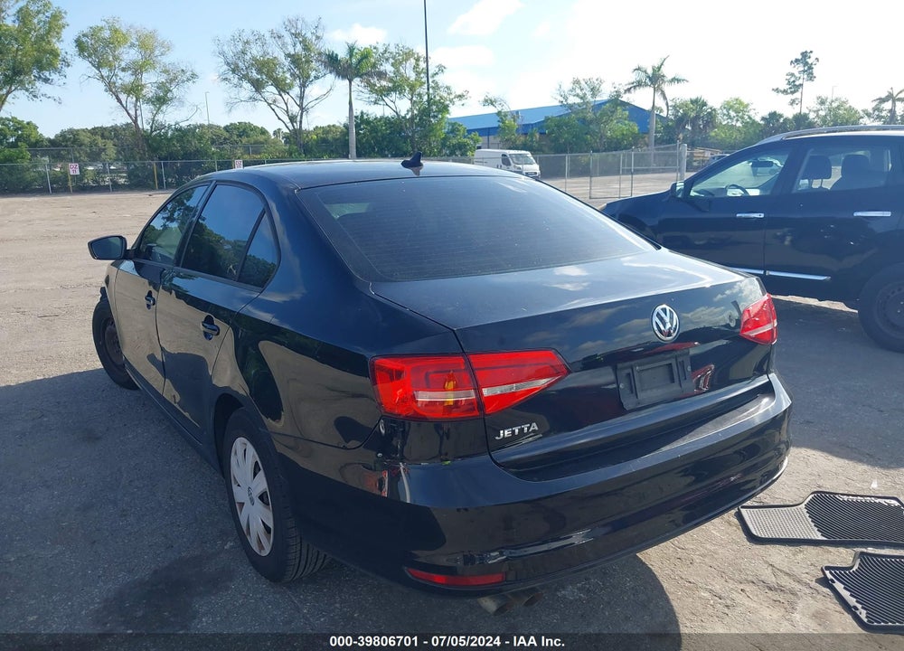 2015 VOLKSWAGEN JETTA 2.0L S VIN: 3VW2K7AJ8FM261043