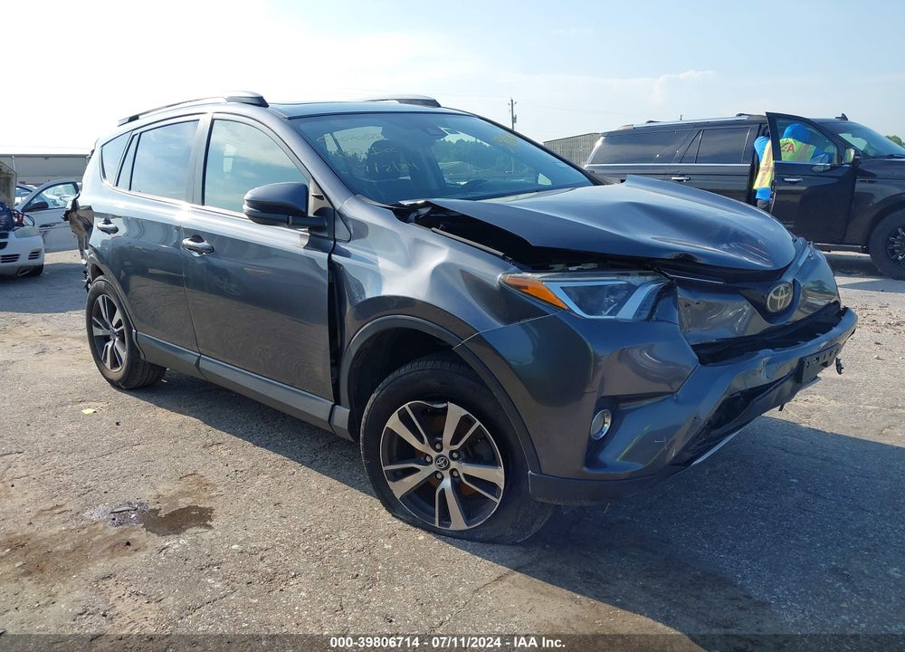2018 TOYOTA RAV4 XLE VIN: JTMWFREV1JD109482