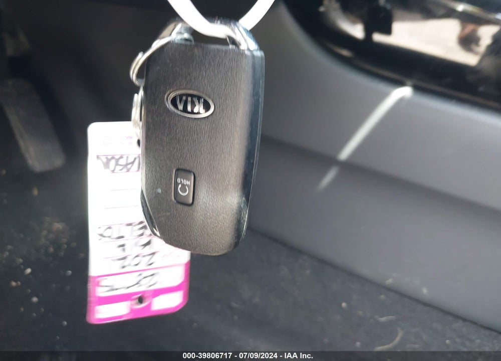 2021 KIA SELTOS EX VIN: KNDERCAA8M7187330