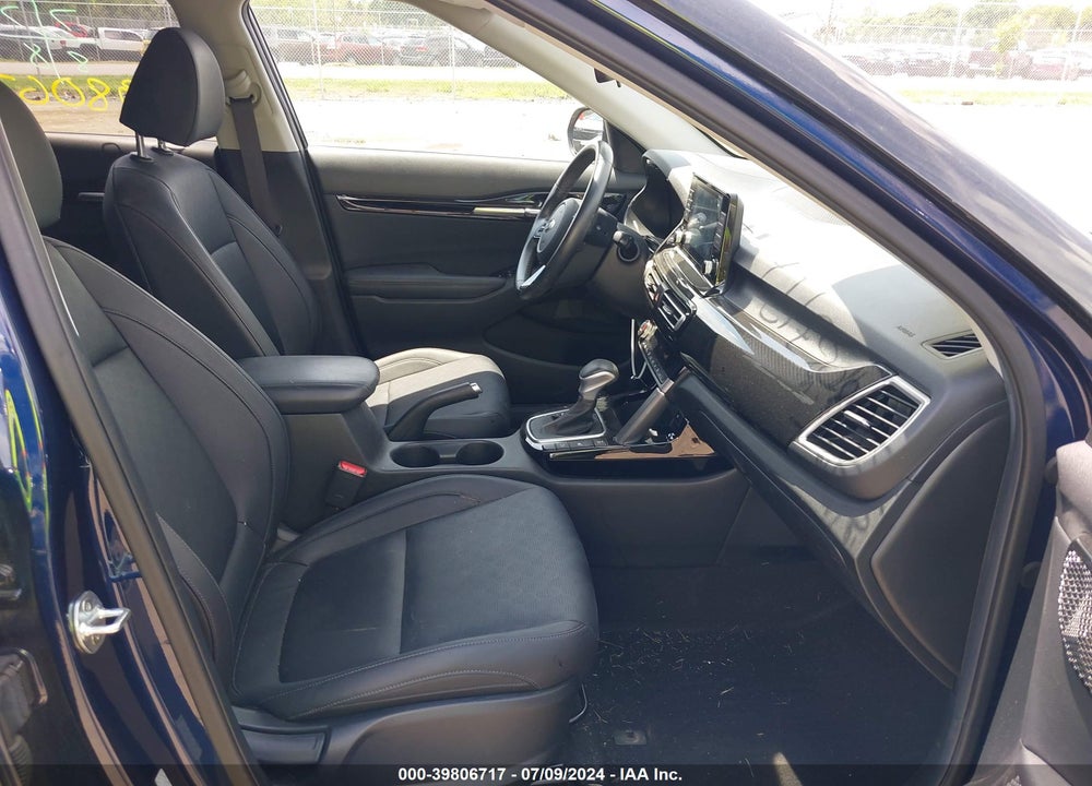 2021 KIA SELTOS EX VIN: KNDERCAA8M7187330
