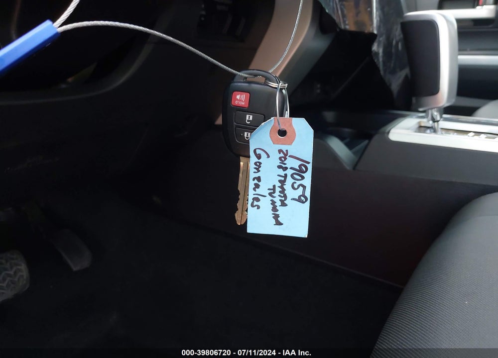 2018 TOYOTA TUNDRA SR5 5.7L V8 VIN: 5TFDY5F16JX690224