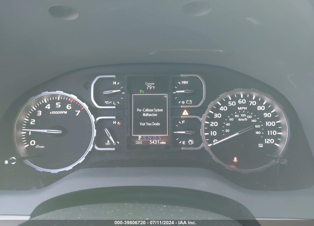 2018 TOYOTA TUNDRA SR5 5.7L V8 VIN: 5TFDY5F16JX690224